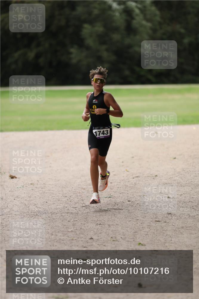 30.08.2026 - Elbe Triathlon Hamburg Antke Förster http://msf.ph/oto/10107216 30.08.2026 12:35:51 Laufen 1743 meine-sportfotos.de