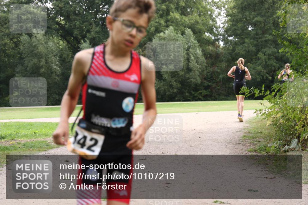 30.08.2026 - Elbe Triathlon Hamburg Antke Förster http://msf.ph/oto/10107219 30.08.2026 12:51:00 Laufen 342 meine-sportfotos.de