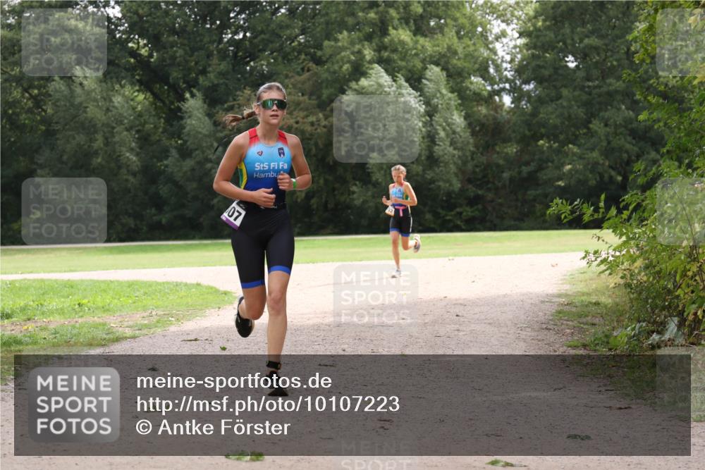 30.08.2026 - Elbe Triathlon Hamburg Antke Förster http://msf.ph/oto/10107223 30.08.2026 12:51:14 Laufen 07 meine-sportfotos.de