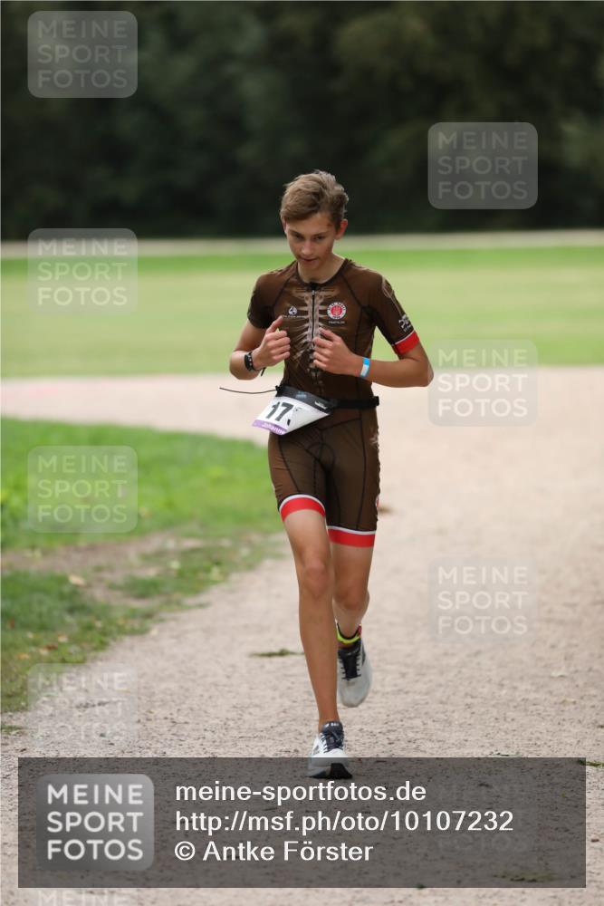 30.08.2026 - Elbe Triathlon Hamburg Antke Förster http://msf.ph/oto/10107232 30.08.2026 12:36:01 Laufen 173 meine-sportfotos.de