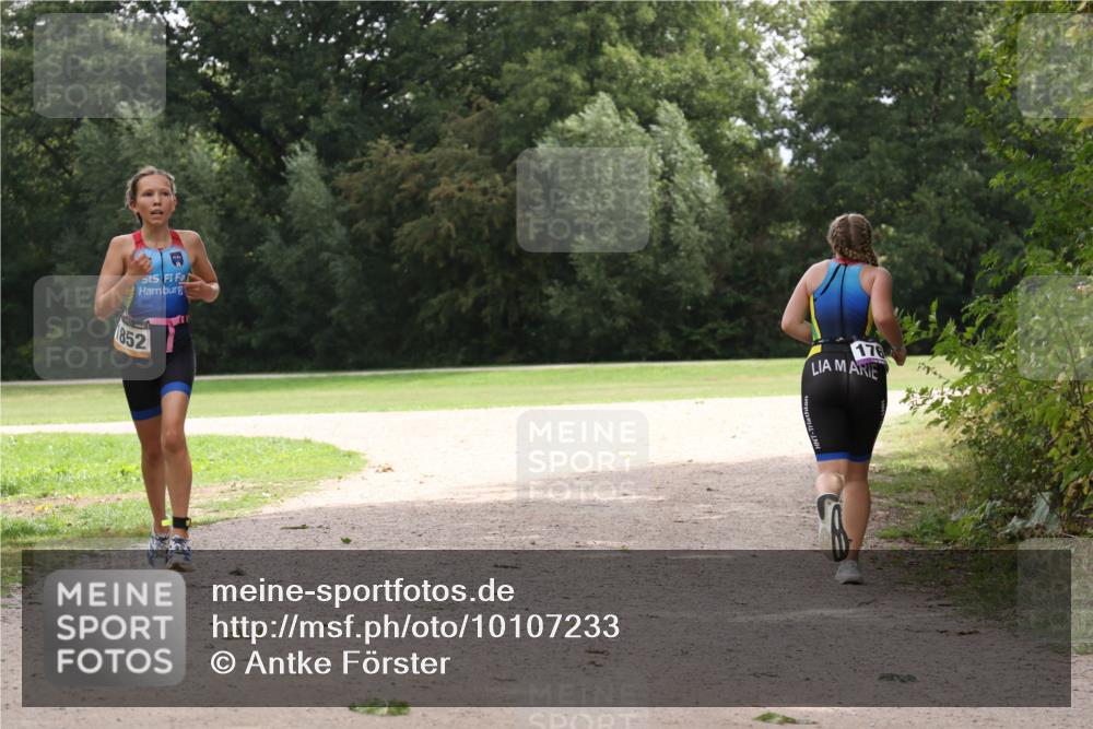 30.08.2026 - Elbe Triathlon Hamburg Antke Förster http://msf.ph/oto/10107233 30.08.2026 12:51:19 Laufen 852, 176 meine-sportfotos.de