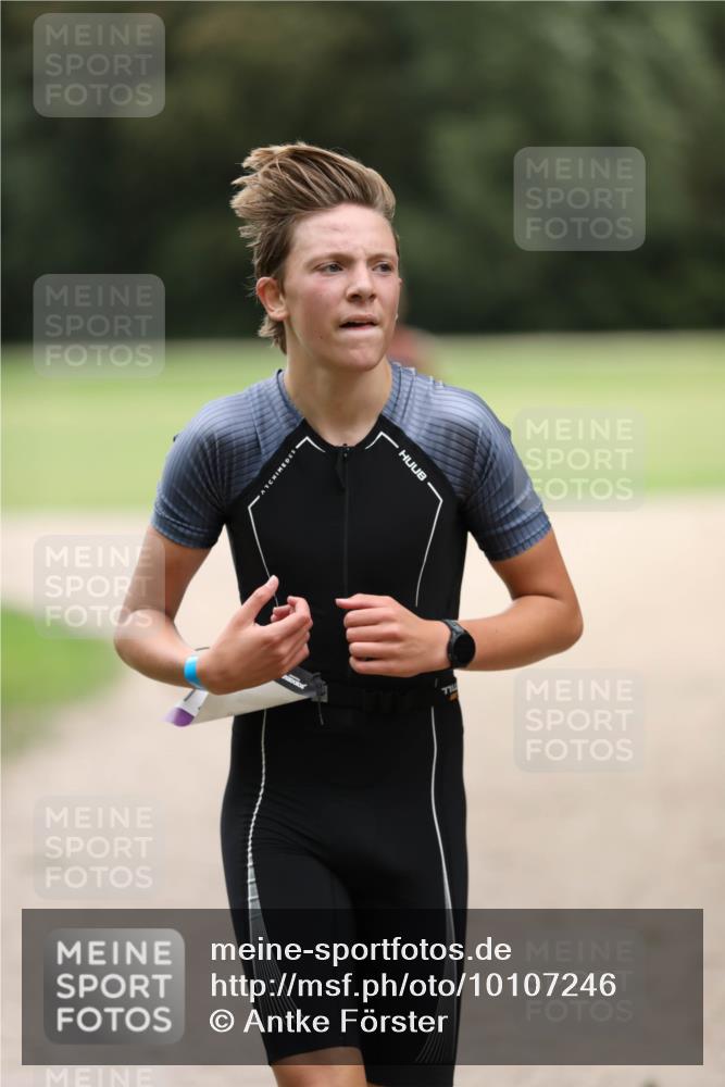 30.08.2026 - Elbe Triathlon Hamburg Antke Förster http://msf.ph/oto/10107246 30.08.2026 12:36:07 Laufen  meine-sportfotos.de