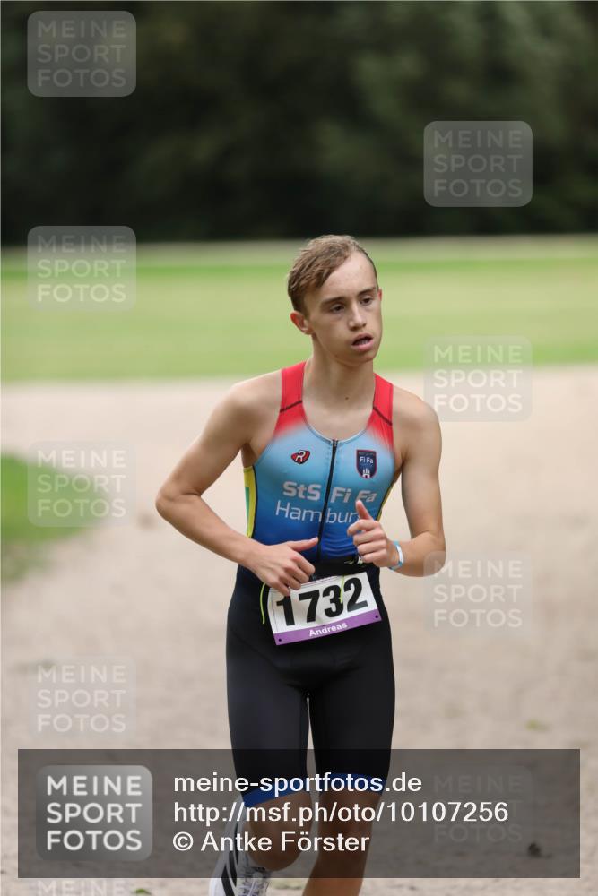 30.08.2026 - Elbe Triathlon Hamburg Antke Förster http://msf.ph/oto/10107256 30.08.2026 12:36:11 Laufen 1732 meine-sportfotos.de