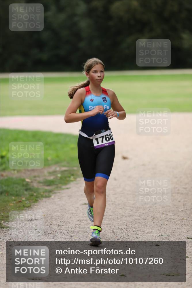 30.08.2026 - Elbe Triathlon Hamburg Antke Förster http://msf.ph/oto/10107260 30.08.2026 12:36:22 Laufen 1760 meine-sportfotos.de