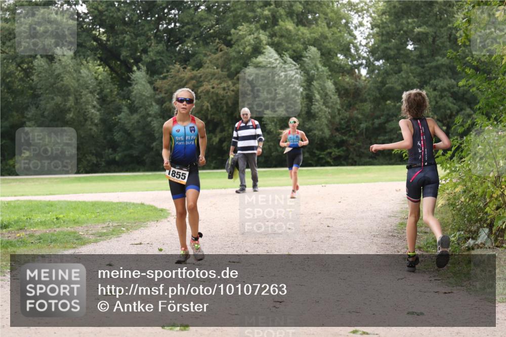 30.08.2026 - Elbe Triathlon Hamburg Antke Förster http://msf.ph/oto/10107263 30.08.2026 12:51:48 Laufen 1855 meine-sportfotos.de