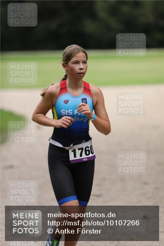 30.08.2026 - Elbe Triathlon Hamburg Antke Förster http://msf.ph/oto/10107266 30.08.2026 12:36:23 Laufen 1760 meine-sportfotos.de