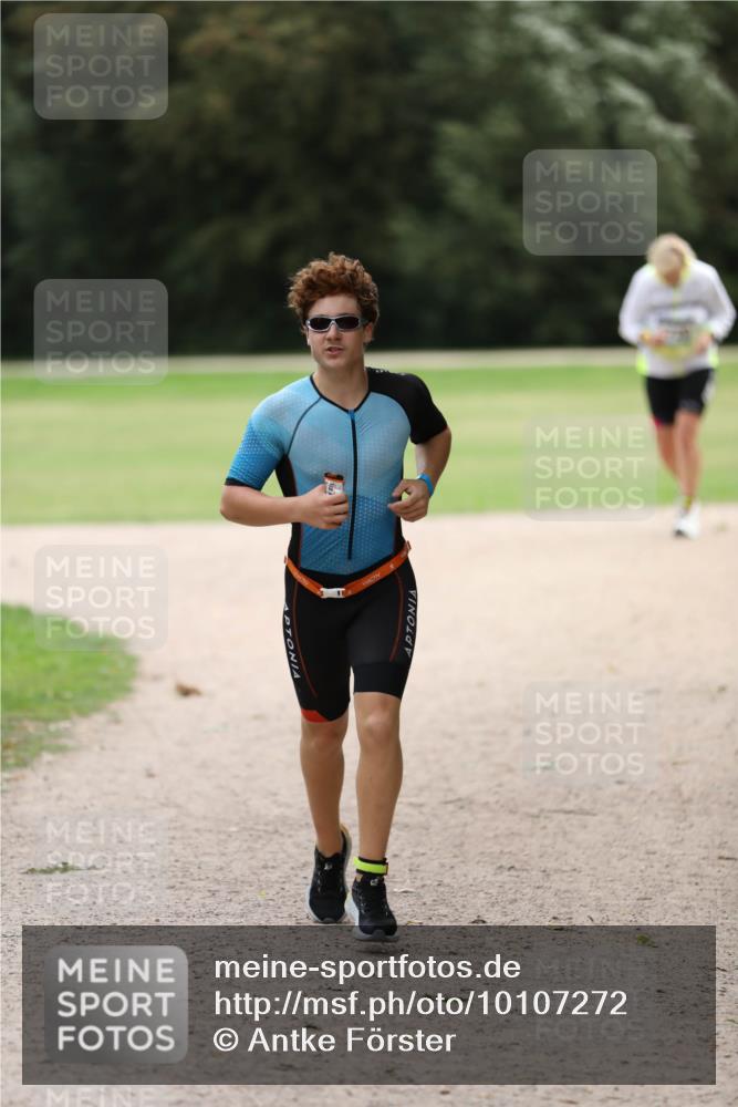 30.08.2026 - Elbe Triathlon Hamburg Antke Förster http://msf.ph/oto/10107272 30.08.2026 12:37:43 Laufen  meine-sportfotos.de
