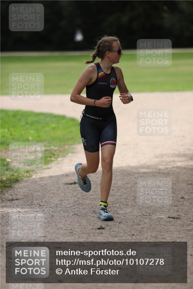 30.08.2026 - Elbe Triathlon Hamburg Antke Förster http://msf.ph/oto/10107278 30.08.2026 12:37:57 Laufen  meine-sportfotos.de