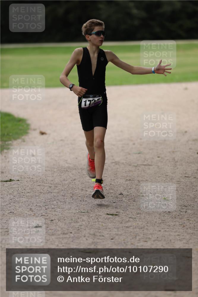 30.08.2026 - Elbe Triathlon Hamburg Antke Förster http://msf.ph/oto/10107290 30.08.2026 12:38:17 Laufen 172 meine-sportfotos.de