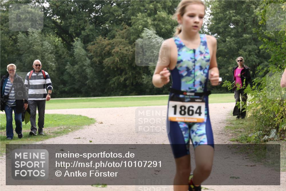 30.08.2026 - Elbe Triathlon Hamburg Antke Förster http://msf.ph/oto/10107291 30.08.2026 12:52:01 Laufen 1864 meine-sportfotos.de