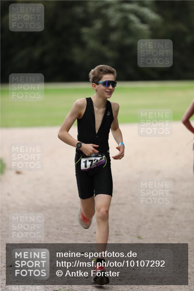 30.08.2026 - Elbe Triathlon Hamburg Antke Förster http://msf.ph/oto/10107292 30.08.2026 12:38:18 Laufen 17 meine-sportfotos.de