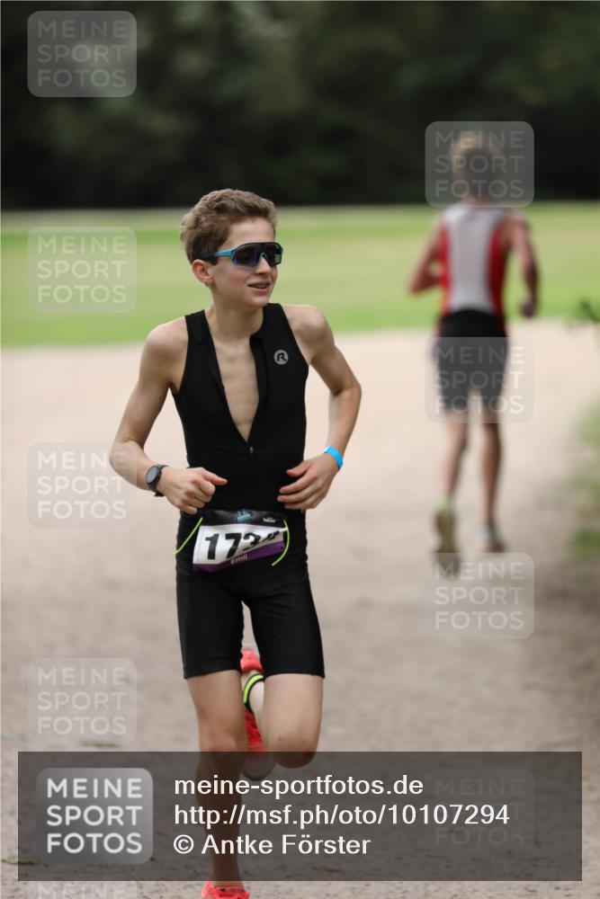 30.08.2026 - Elbe Triathlon Hamburg Antke Förster http://msf.ph/oto/10107294 30.08.2026 12:38:18 Laufen 17233 meine-sportfotos.de