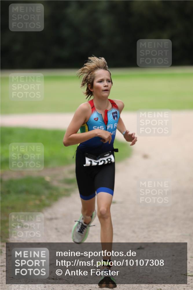 30.08.2026 - Elbe Triathlon Hamburg Antke Förster http://msf.ph/oto/10107308 30.08.2026 12:38:35 Laufen  meine-sportfotos.de