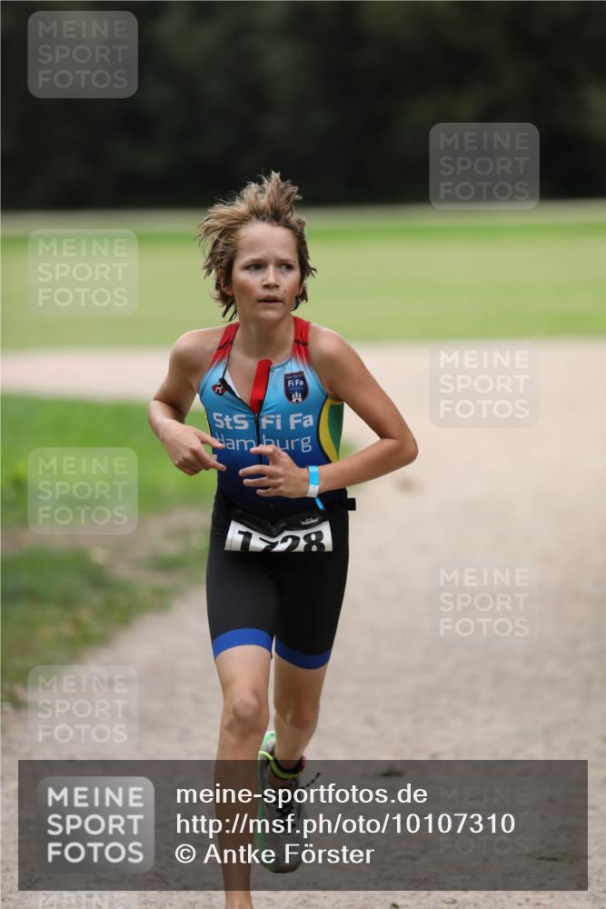 30.08.2026 - Elbe Triathlon Hamburg Antke Förster http://msf.ph/oto/10107310 30.08.2026 12:38:35 Laufen 1728 meine-sportfotos.de