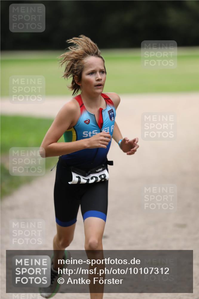 30.08.2026 - Elbe Triathlon Hamburg Antke Förster http://msf.ph/oto/10107312 30.08.2026 12:38:35 Laufen  meine-sportfotos.de