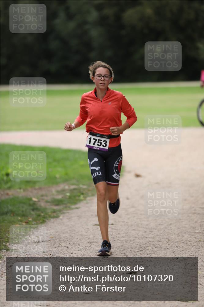 30.08.2026 - Elbe Triathlon Hamburg Antke Förster http://msf.ph/oto/10107320 30.08.2026 12:38:57 Laufen 1753 meine-sportfotos.de