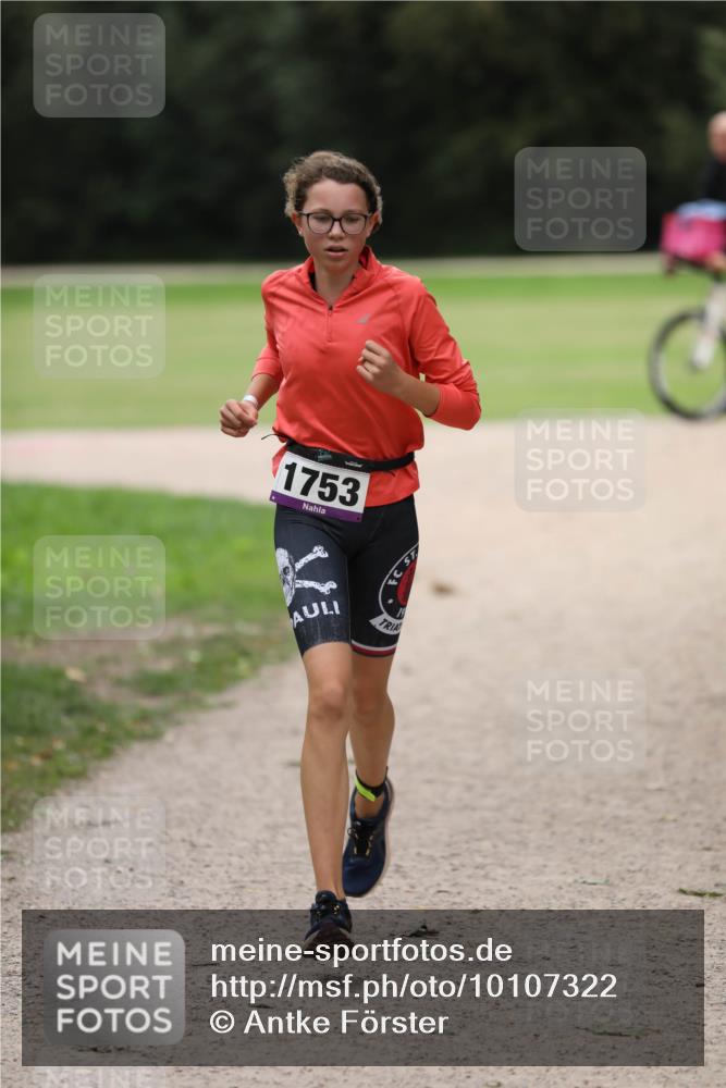 30.08.2026 - Elbe Triathlon Hamburg Antke Förster http://msf.ph/oto/10107322 30.08.2026 12:38:57 Laufen 1753 meine-sportfotos.de