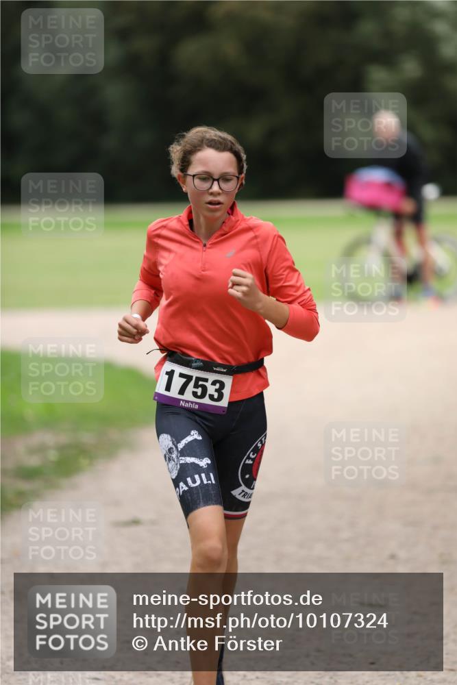 30.08.2026 - Elbe Triathlon Hamburg Antke Förster http://msf.ph/oto/10107324 30.08.2026 12:38:58 Laufen 1753 meine-sportfotos.de
