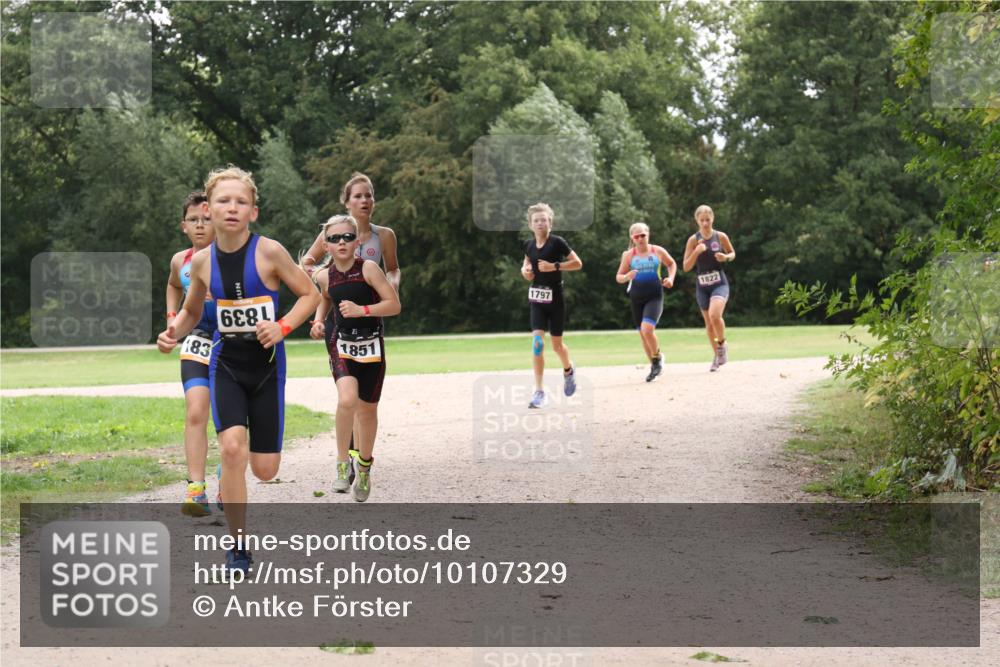 30.08.2026 - Elbe Triathlon Hamburg Antke Förster http://msf.ph/oto/10107329 30.08.2026 12:52:39 Laufen 183, 688, 1851, 1822, 1797 meine-sportfotos.de