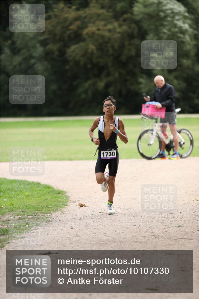 30.08.2026 - Elbe Triathlon Hamburg Antke Förster http://msf.ph/oto/10107330 30.08.2026 12:39:21 Laufen 1730 meine-sportfotos.de