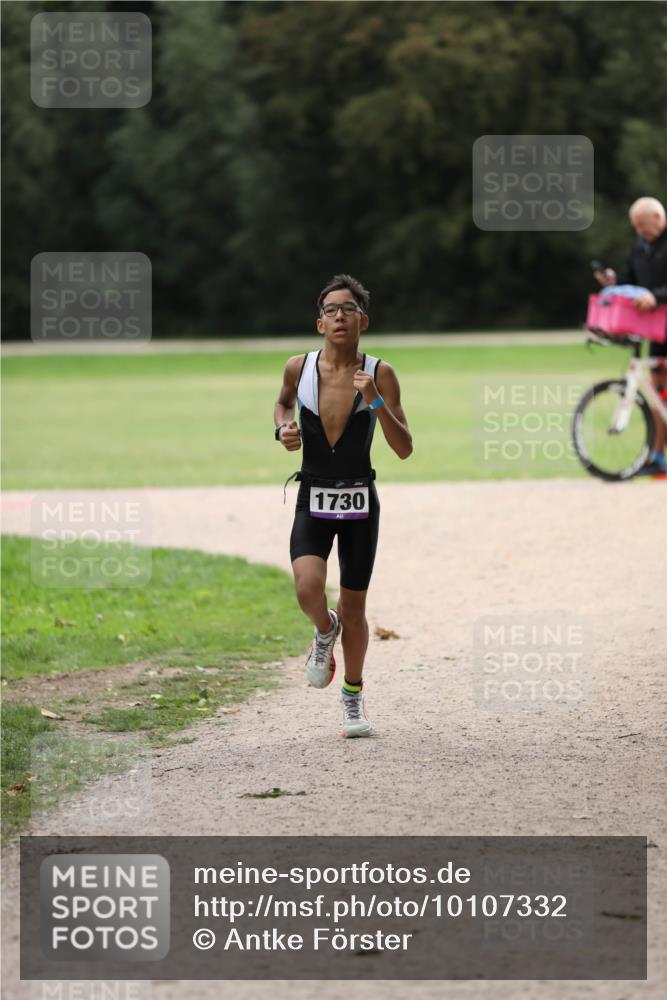 30.08.2026 - Elbe Triathlon Hamburg Antke Förster http://msf.ph/oto/10107332 30.08.2026 12:39:21 Laufen 1730 meine-sportfotos.de