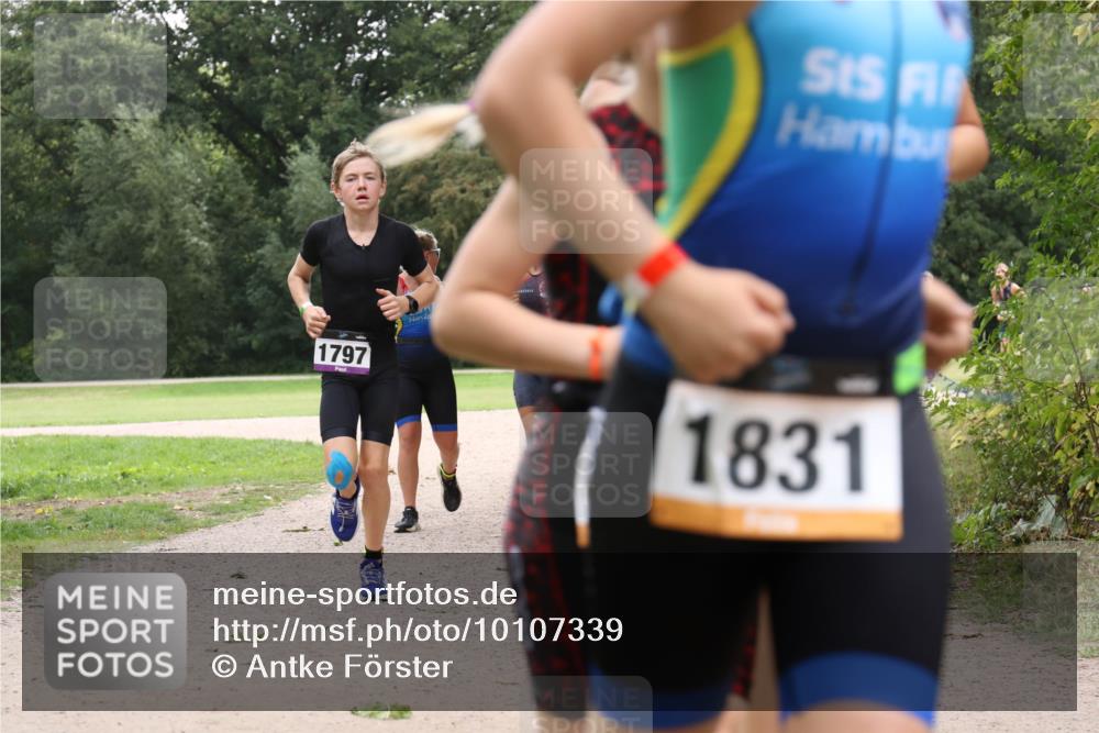 30.08.2026 - Elbe Triathlon Hamburg Antke Förster http://msf.ph/oto/10107339 30.08.2026 12:52:43 Laufen 1797, 1831 meine-sportfotos.de