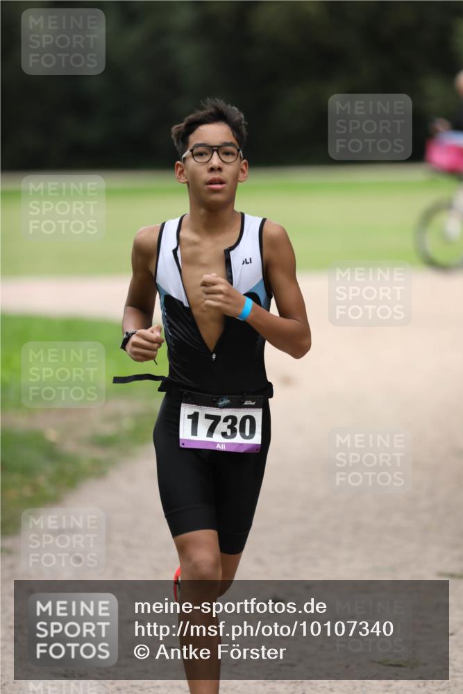30.08.2026 - Elbe Triathlon Hamburg Antke Förster http://msf.ph/oto/10107340 30.08.2026 12:39:24 Laufen 1730 meine-sportfotos.de
