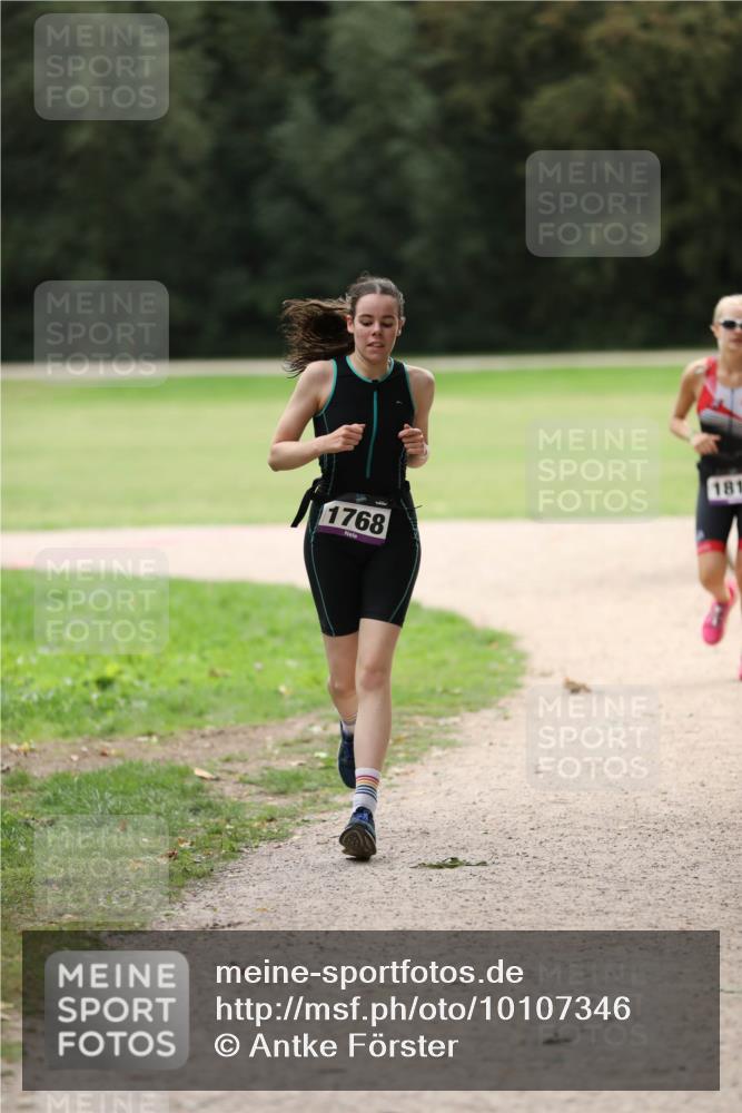 30.08.2026 - Elbe Triathlon Hamburg Antke Förster http://msf.ph/oto/10107346 30.08.2026 12:39:27 Laufen 1768, 181 meine-sportfotos.de