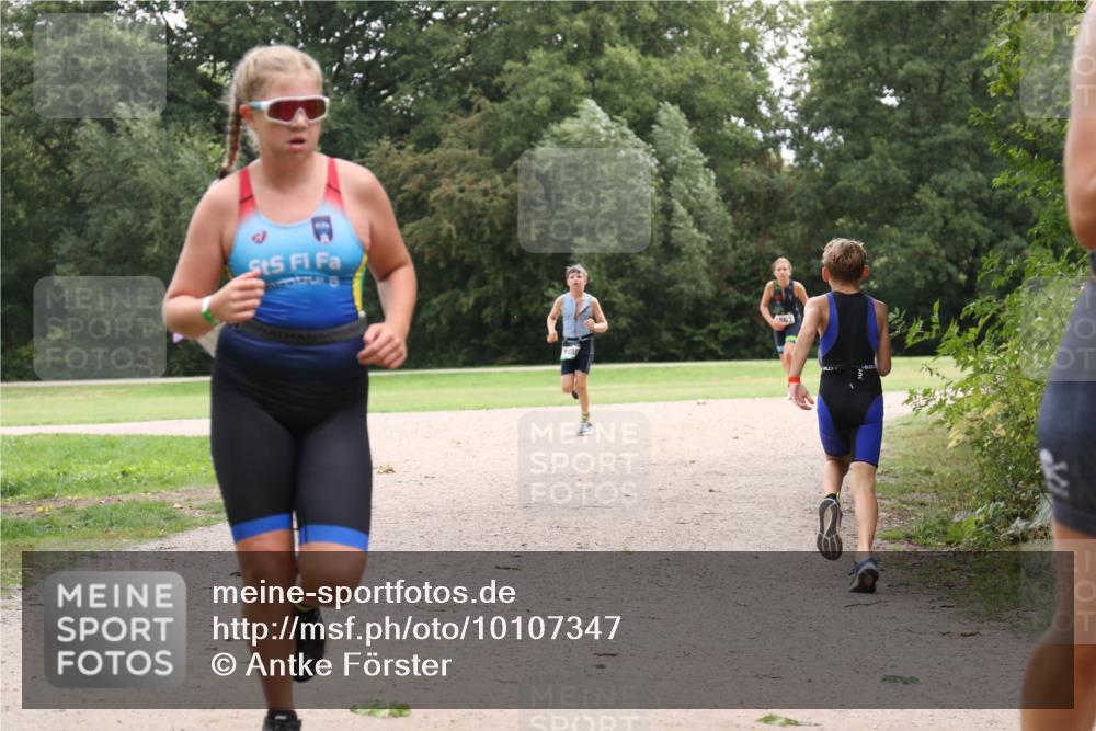 30.08.2026 - Elbe Triathlon Hamburg Antke Förster http://msf.ph/oto/10107347 30.08.2026 12:52:46 Laufen 12, 1880 meine-sportfotos.de