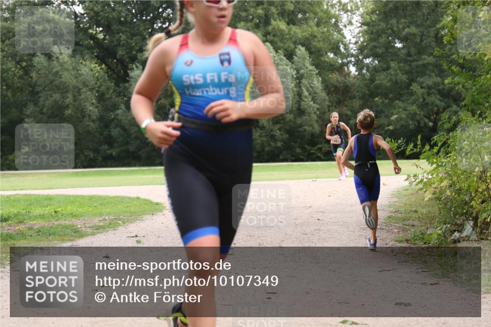 30.08.2026 - Elbe Triathlon Hamburg Antke Förster http://msf.ph/oto/10107349 30.08.2026 12:52:47 Laufen 1863 meine-sportfotos.de