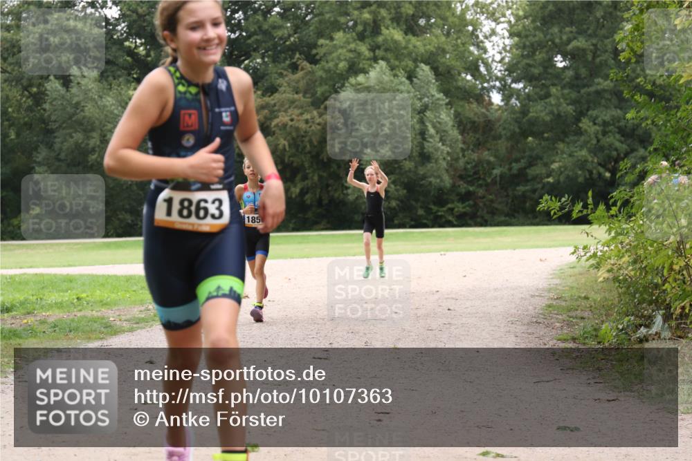 30.08.2026 - Elbe Triathlon Hamburg Antke Förster http://msf.ph/oto/10107363 30.08.2026 12:52:56 Laufen 1863, 185 meine-sportfotos.de