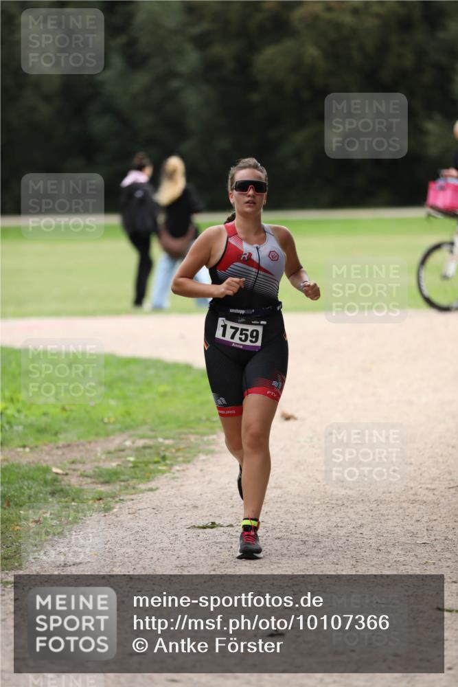 30.08.2026 - Elbe Triathlon Hamburg Antke Förster http://msf.ph/oto/10107366 30.08.2026 12:39:34 Laufen 1759 meine-sportfotos.de