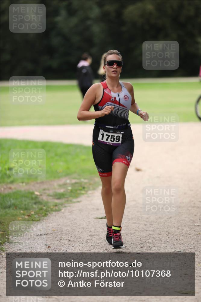 30.08.2026 - Elbe Triathlon Hamburg Antke Förster http://msf.ph/oto/10107368 30.08.2026 12:39:35 Laufen 1759 meine-sportfotos.de