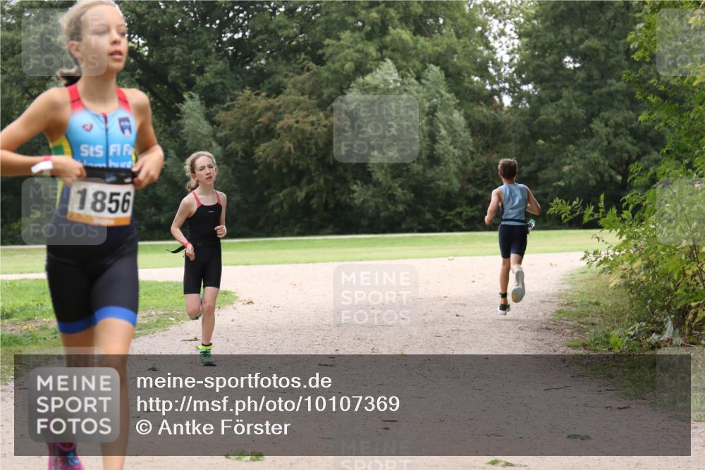 30.08.2026 - Elbe Triathlon Hamburg Antke Förster http://msf.ph/oto/10107369 30.08.2026 12:53:00 Laufen 1856 meine-sportfotos.de