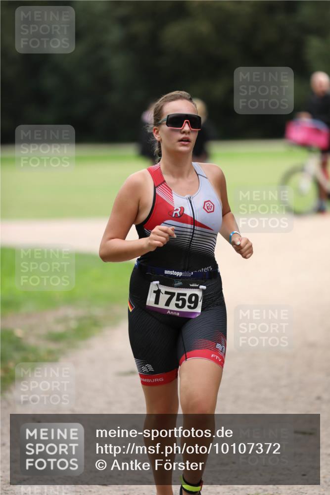 30.08.2026 - Elbe Triathlon Hamburg Antke Förster http://msf.ph/oto/10107372 30.08.2026 12:39:36 Laufen 1759 meine-sportfotos.de