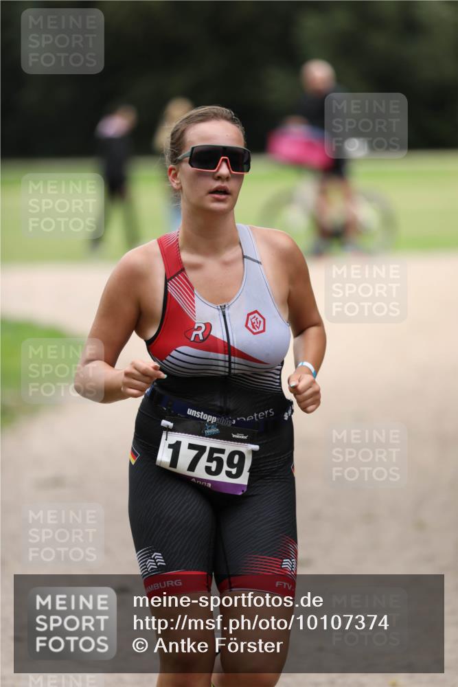 30.08.2026 - Elbe Triathlon Hamburg Antke Förster http://msf.ph/oto/10107374 30.08.2026 12:39:37 Laufen 1759 meine-sportfotos.de