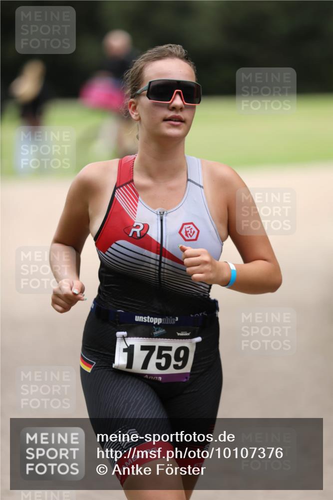 30.08.2026 - Elbe Triathlon Hamburg Antke Förster http://msf.ph/oto/10107376 30.08.2026 12:39:37 Laufen 1759 meine-sportfotos.de