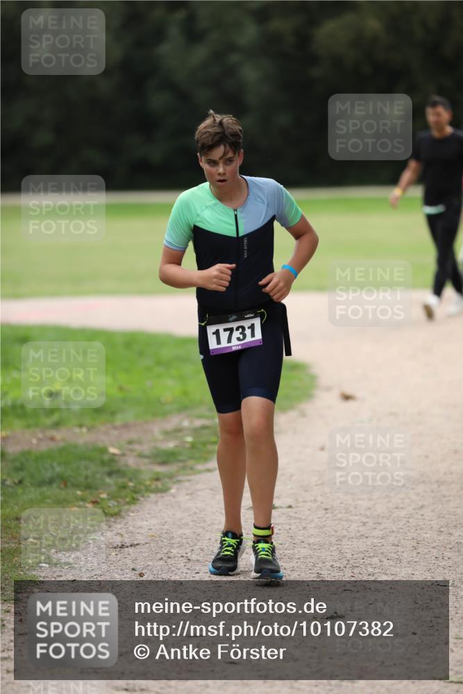 30.08.2026 - Elbe Triathlon Hamburg Antke Förster http://msf.ph/oto/10107382 30.08.2026 12:40:03 Laufen 1731 meine-sportfotos.de