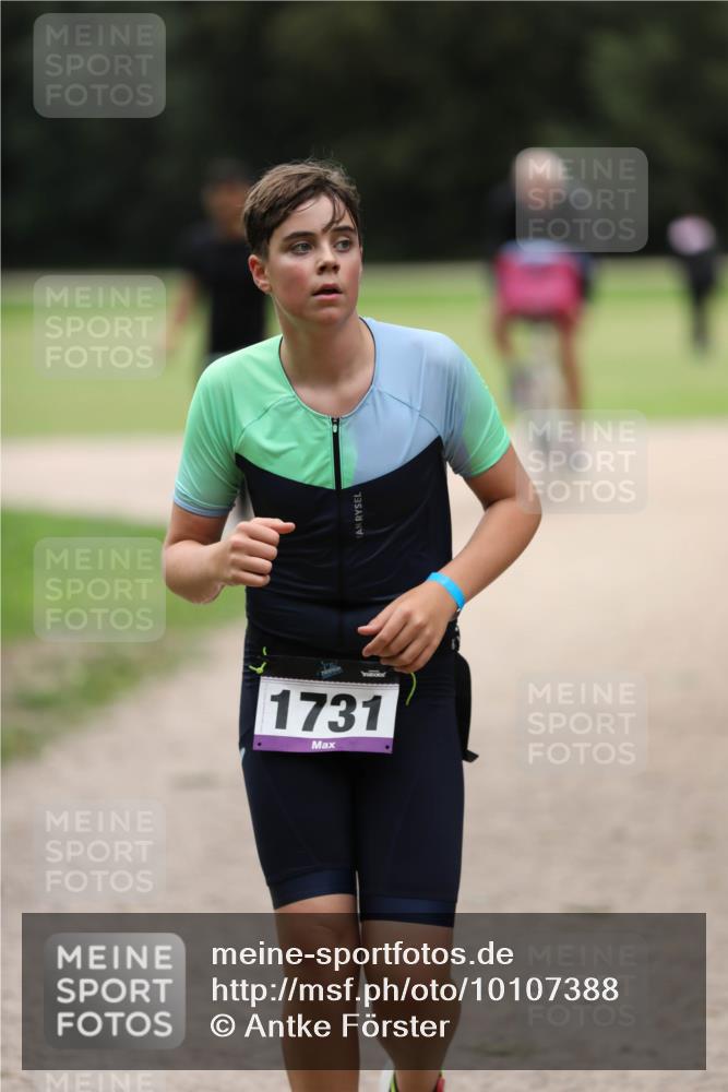 30.08.2026 - Elbe Triathlon Hamburg Antke Förster http://msf.ph/oto/10107388 30.08.2026 12:40:05 Laufen 1731 meine-sportfotos.de