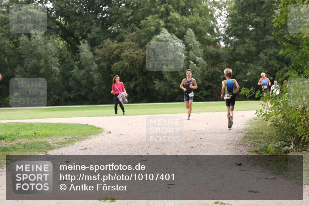 30.08.2026 - Elbe Triathlon Hamburg Antke Förster http://msf.ph/oto/10107401 30.08.2026 12:53:31 Laufen 18, 844 meine-sportfotos.de