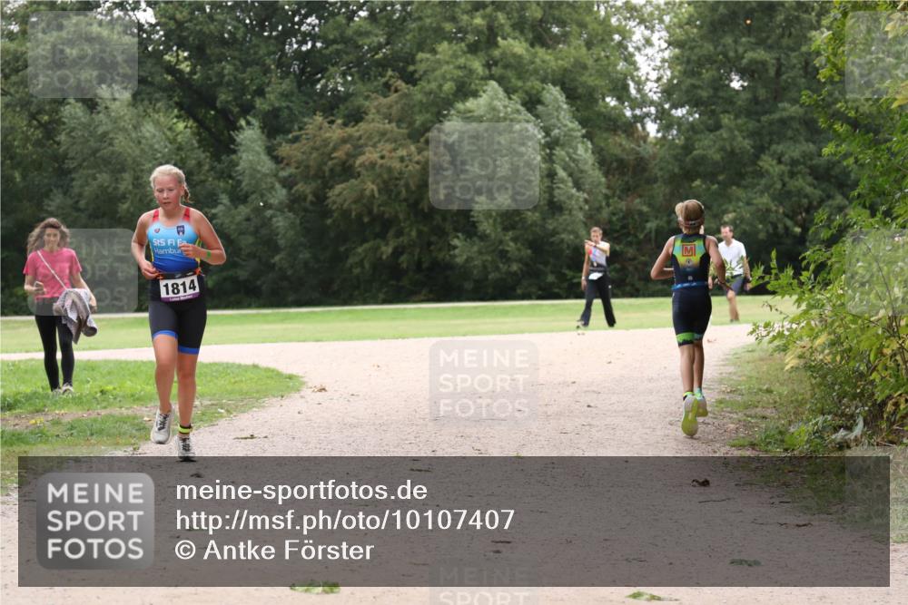 30.08.2026 - Elbe Triathlon Hamburg Antke Förster http://msf.ph/oto/10107407 30.08.2026 12:53:40 Laufen 1814 meine-sportfotos.de