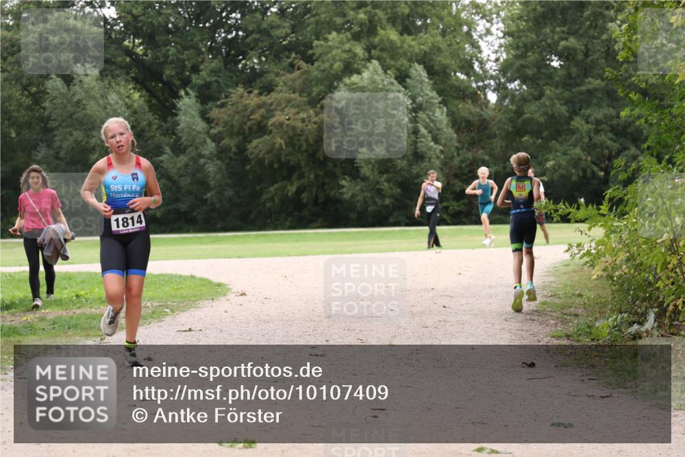 30.08.2026 - Elbe Triathlon Hamburg Antke Förster http://msf.ph/oto/10107409 30.08.2026 12:53:41 Laufen 1814 meine-sportfotos.de