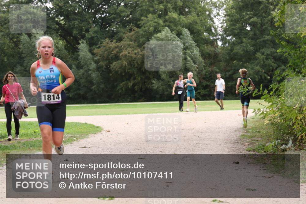 30.08.2026 - Elbe Triathlon Hamburg Antke Förster http://msf.ph/oto/10107411 30.08.2026 12:53:42 Laufen 1814 meine-sportfotos.de