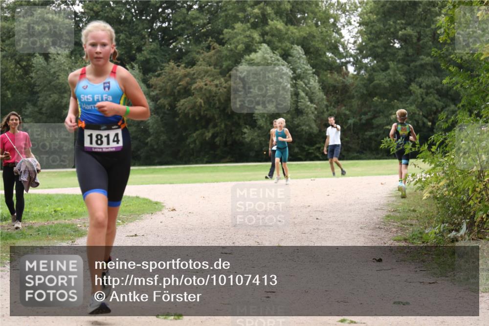 30.08.2026 - Elbe Triathlon Hamburg Antke Förster http://msf.ph/oto/10107413 30.08.2026 12:53:42 Laufen 1814 meine-sportfotos.de
