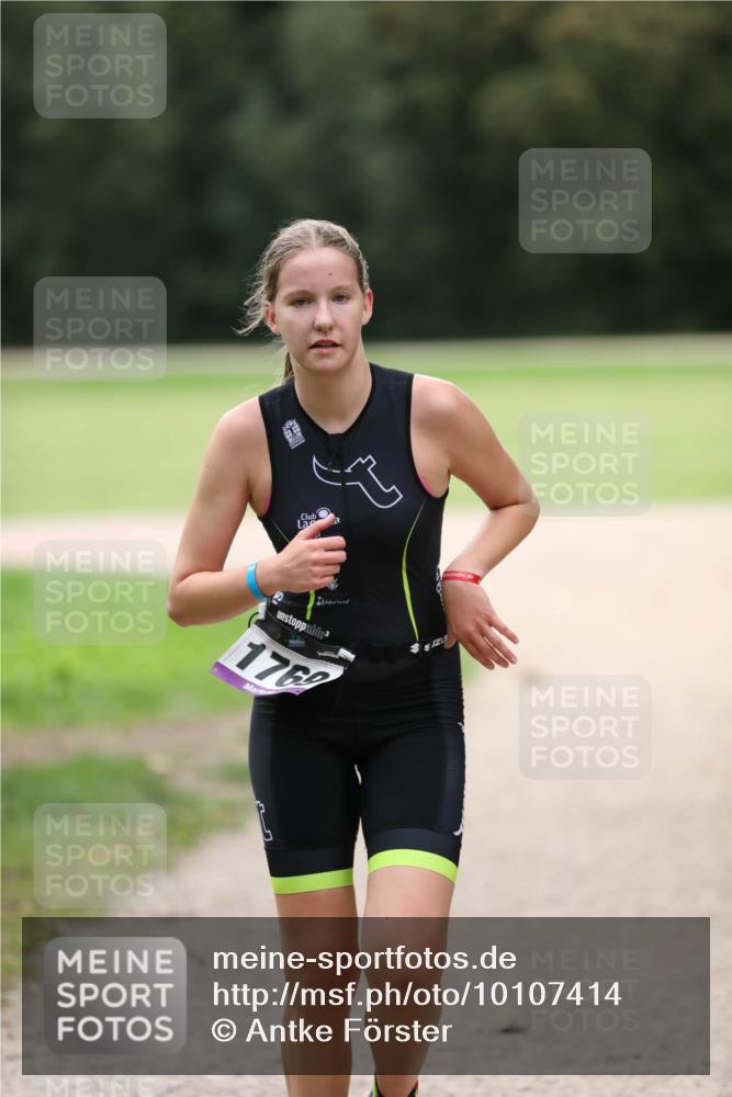 30.08.2026 - Elbe Triathlon Hamburg Antke Förster http://msf.ph/oto/10107414 30.08.2026 12:40:56 Laufen 1769 meine-sportfotos.de