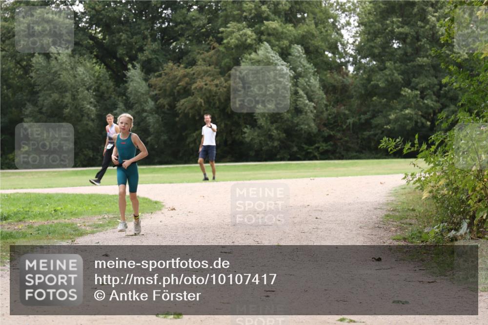 30.08.2026 - Elbe Triathlon Hamburg Antke Förster http://msf.ph/oto/10107417 30.08.2026 12:53:47 Laufen  meine-sportfotos.de