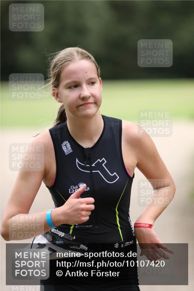 30.08.2026 - Elbe Triathlon Hamburg Antke Förster http://msf.ph/oto/10107420 30.08.2026 12:40:58 Laufen 17 meine-sportfotos.de