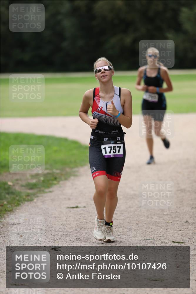 30.08.2026 - Elbe Triathlon Hamburg Antke Förster http://msf.ph/oto/10107426 30.08.2026 12:41:48 Laufen 5, 3, 3, 1757 meine-sportfotos.de