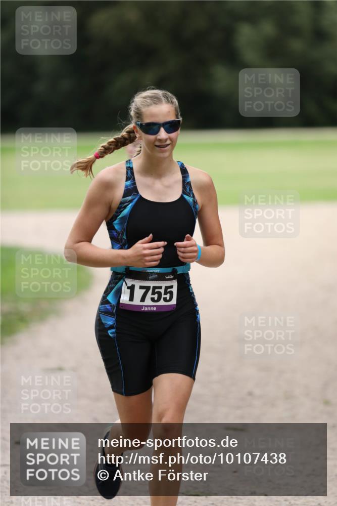 30.08.2026 - Elbe Triathlon Hamburg Antke Förster http://msf.ph/oto/10107438 30.08.2026 12:41:52 Laufen 1755 meine-sportfotos.de