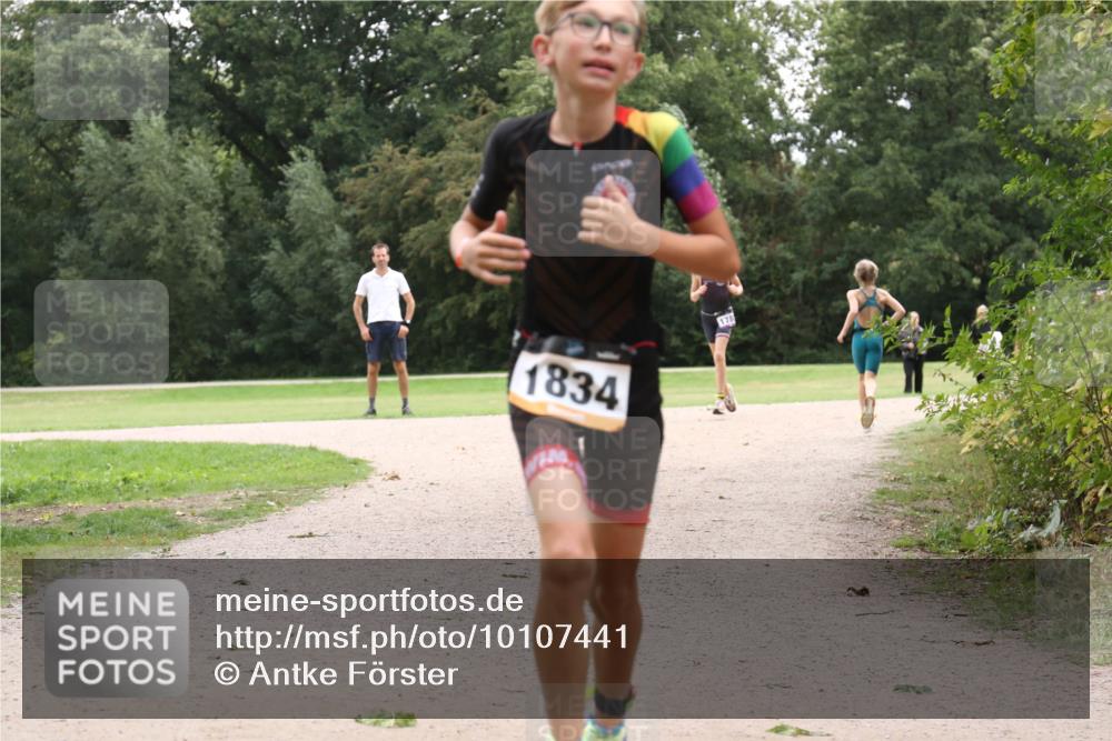 30.08.2026 - Elbe Triathlon Hamburg Antke Förster http://msf.ph/oto/10107441 30.08.2026 12:54:02 Laufen 1834, 178 meine-sportfotos.de